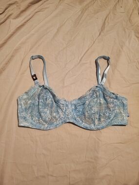Victoria's Secret Light Blue Lace Underwire Bra